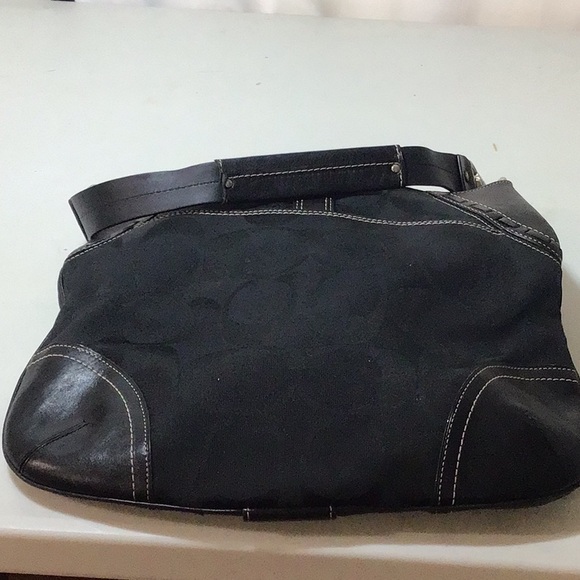 Coach Black, leather w/ Patent leather - Picture 5 of 5